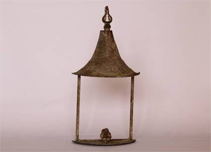 Gesamtansicht Esschert Design Vogelhaus